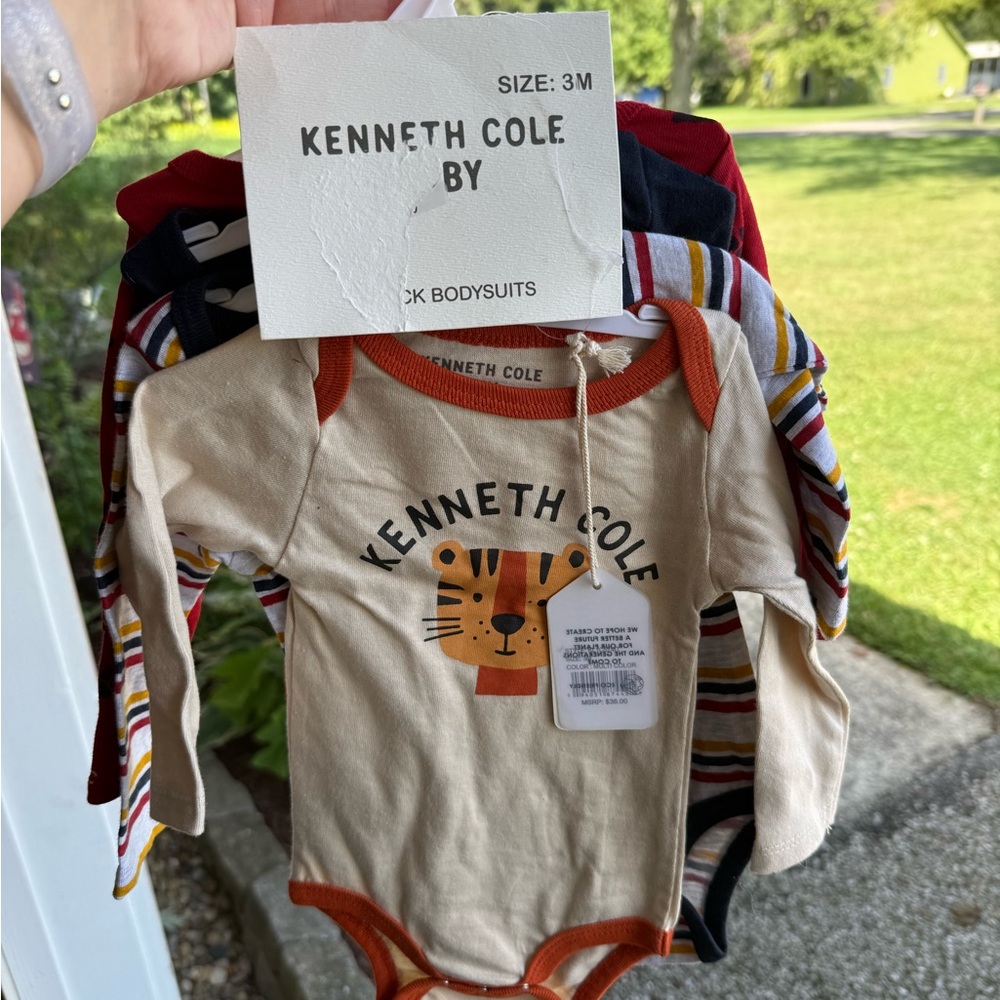 Kenneth Cole Kids One Piece - Cream and Orange Onsies Pack of 4